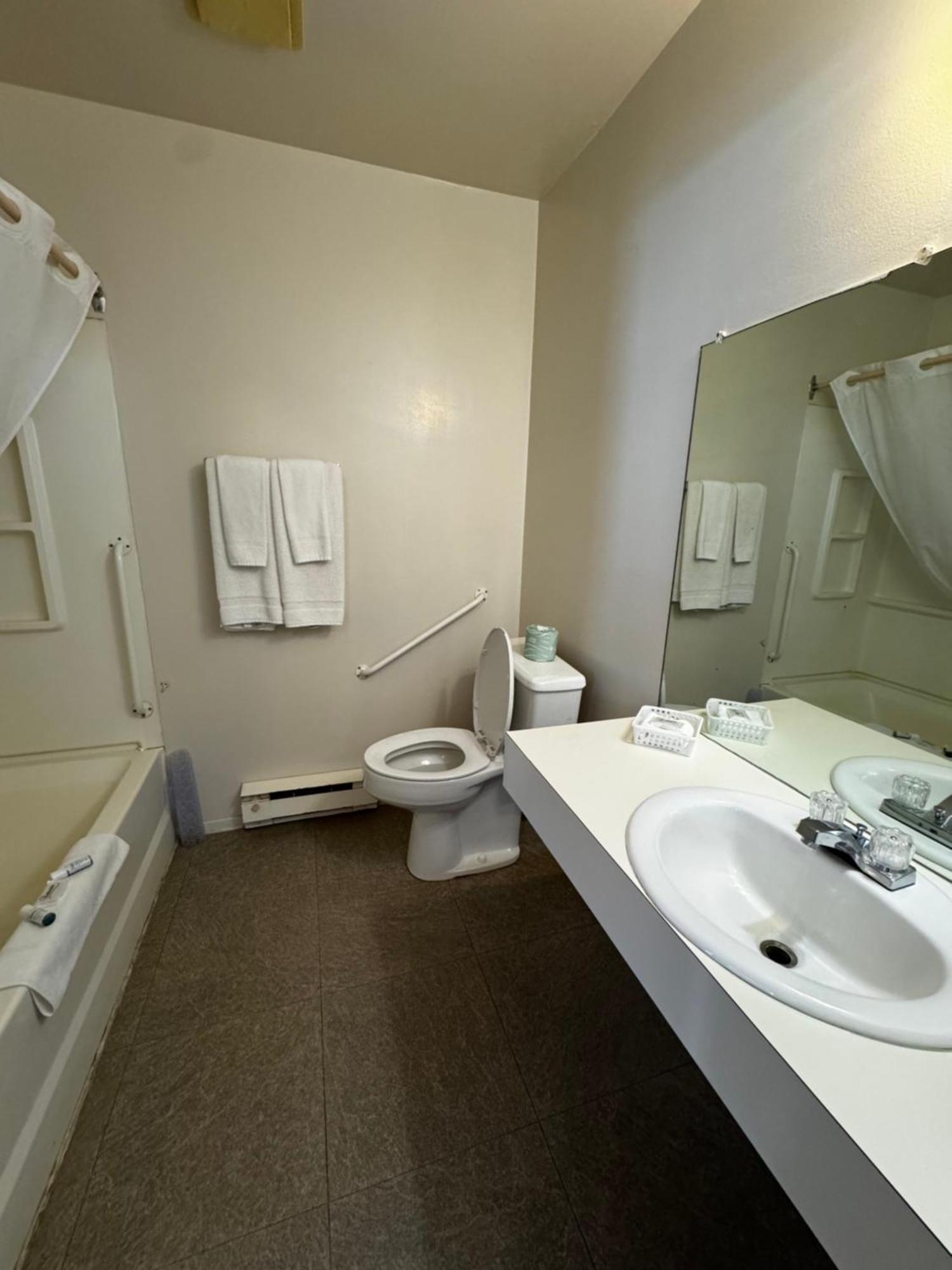 Heron Bay Zero-100 Motel מראה חיצוני תמונה